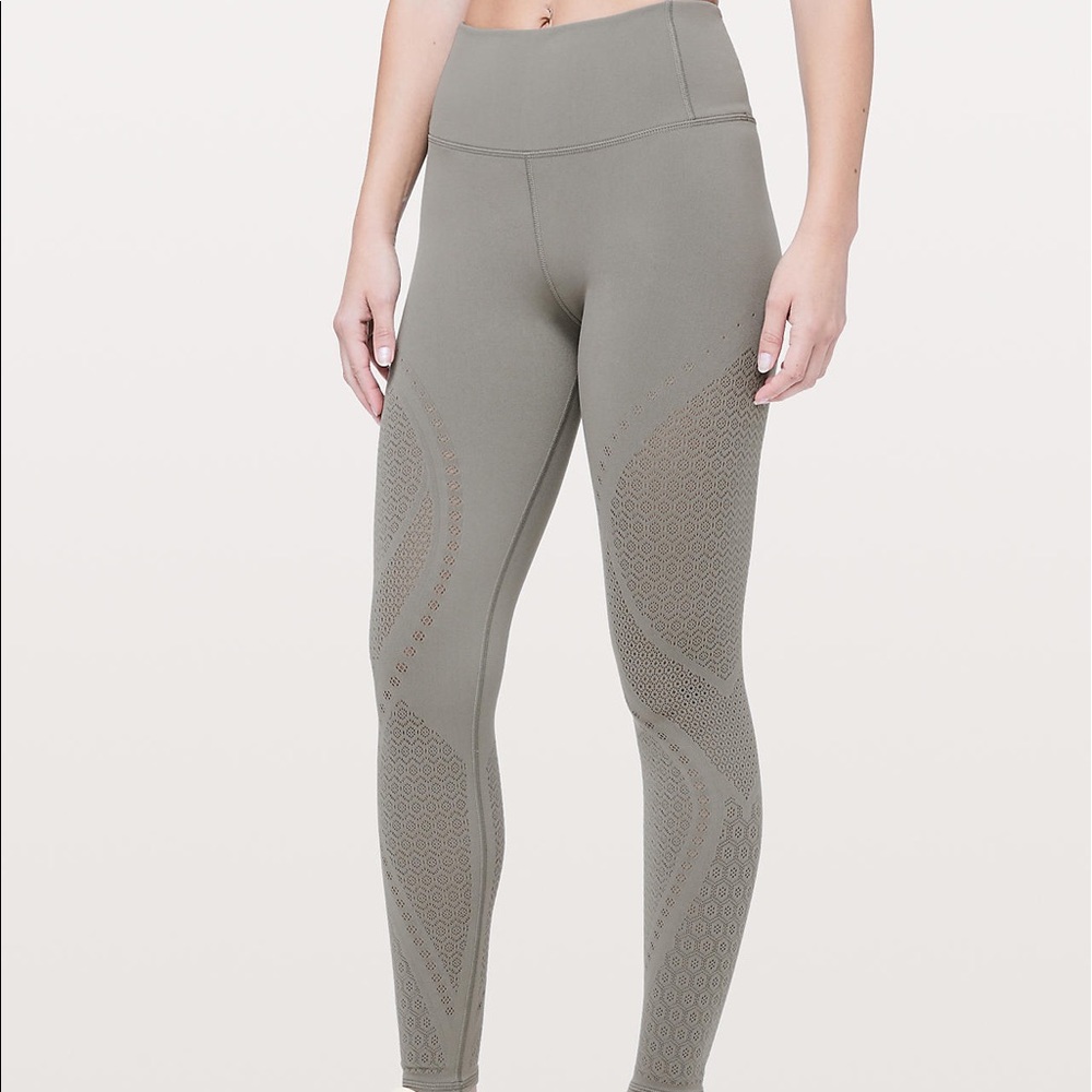 Lululemon Reveal Tight  Mindful Motion Carbon Dust